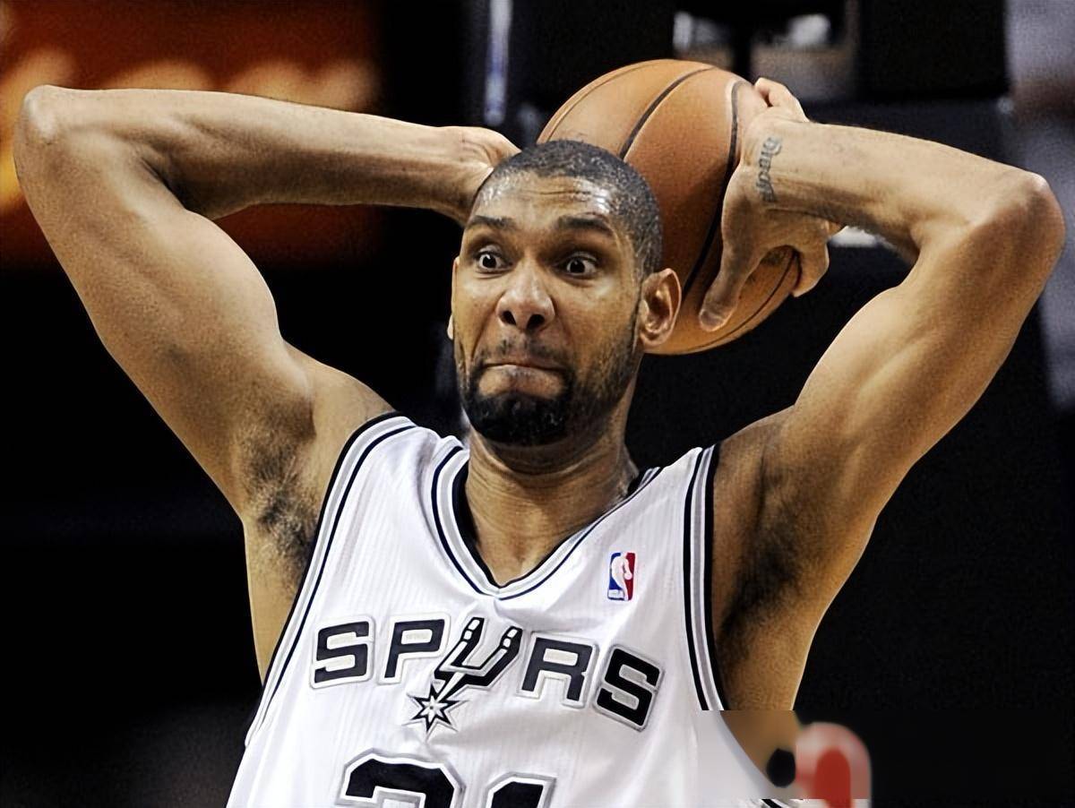 记者：艾纳维和科内排除韧带损伤，力争参加与那不勒斯榜首战（记者：艾纳维、科内无韧带伤，力争出战对那不勒斯的榜首大战）