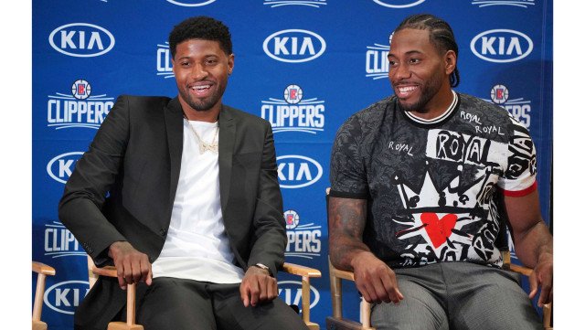 米体：弗拉霍维奇愿意留在尤文，但薪水始终是个问题（米体：弗拉霍维奇愿留尤文，薪资问题仍待解决）