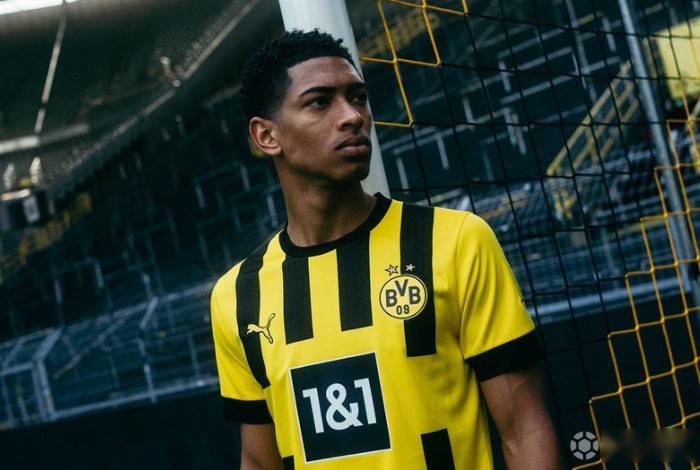 张源赛季末合同到期将会离队，本赛季他共代表球队在各项赛...（张源将于赛季末合同期满离队，本季已代表球队出战各项赛事）