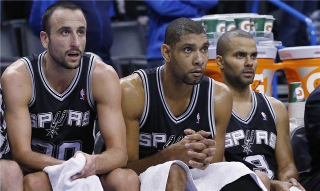 本泽马：阿隆索做不了什么，皇马球员要更多考虑团队而不是自我（本泽马：阿隆索可做有限，皇马球员应以团队为先而非自我）