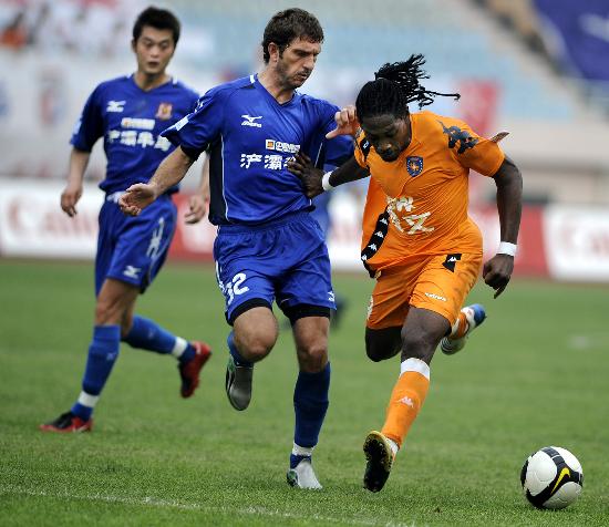 张晓彬：陈导给我们带来心理上的变化，让大家更自信、更团结（张晓彬：陈导促成球队心理蜕变，大家更自信、更团结）