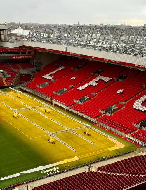 斯通斯：改打五后卫是教练的临场决定；真为福登感到开心（斯通斯：五后卫是教练临时调整，我真心为福登高兴）