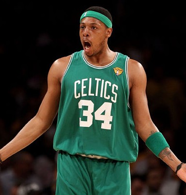 日职联半场：伊藤达哉破门，川边骏扳平，川崎前锋1-1广岛三箭（日职联半场战报：伊藤达哉先拔头筹，川边骏追平，川崎前锋1-1广岛三箭）