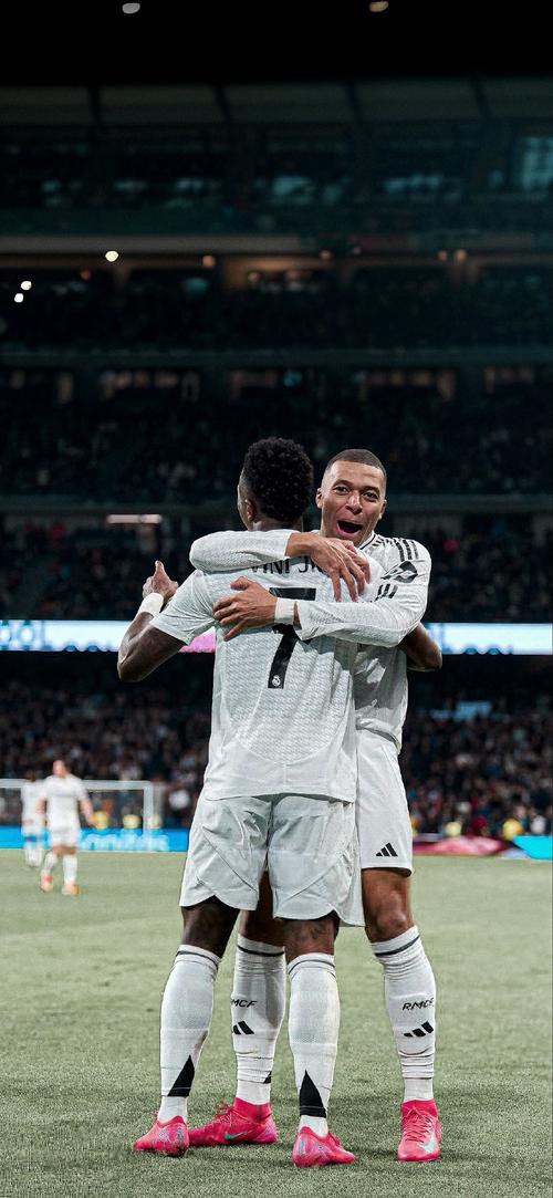 意媒：本次米兰德比创票房新高，单场收入达865万欧元（意媒：米兰德比票房刷新纪录，单场进账865万欧元）